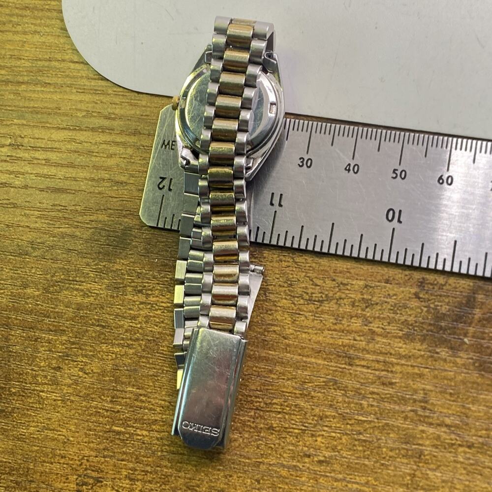 Womens Vintage Seiko Silver Gold Watch Works New Battery - Picture 4 of 5